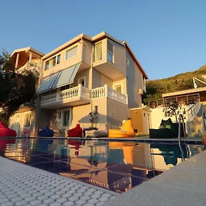 Pensjonat Elarad, Wlora