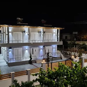 Hotel Soleil, Wlora