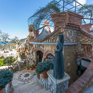 Hotel Artisti, Vlorë